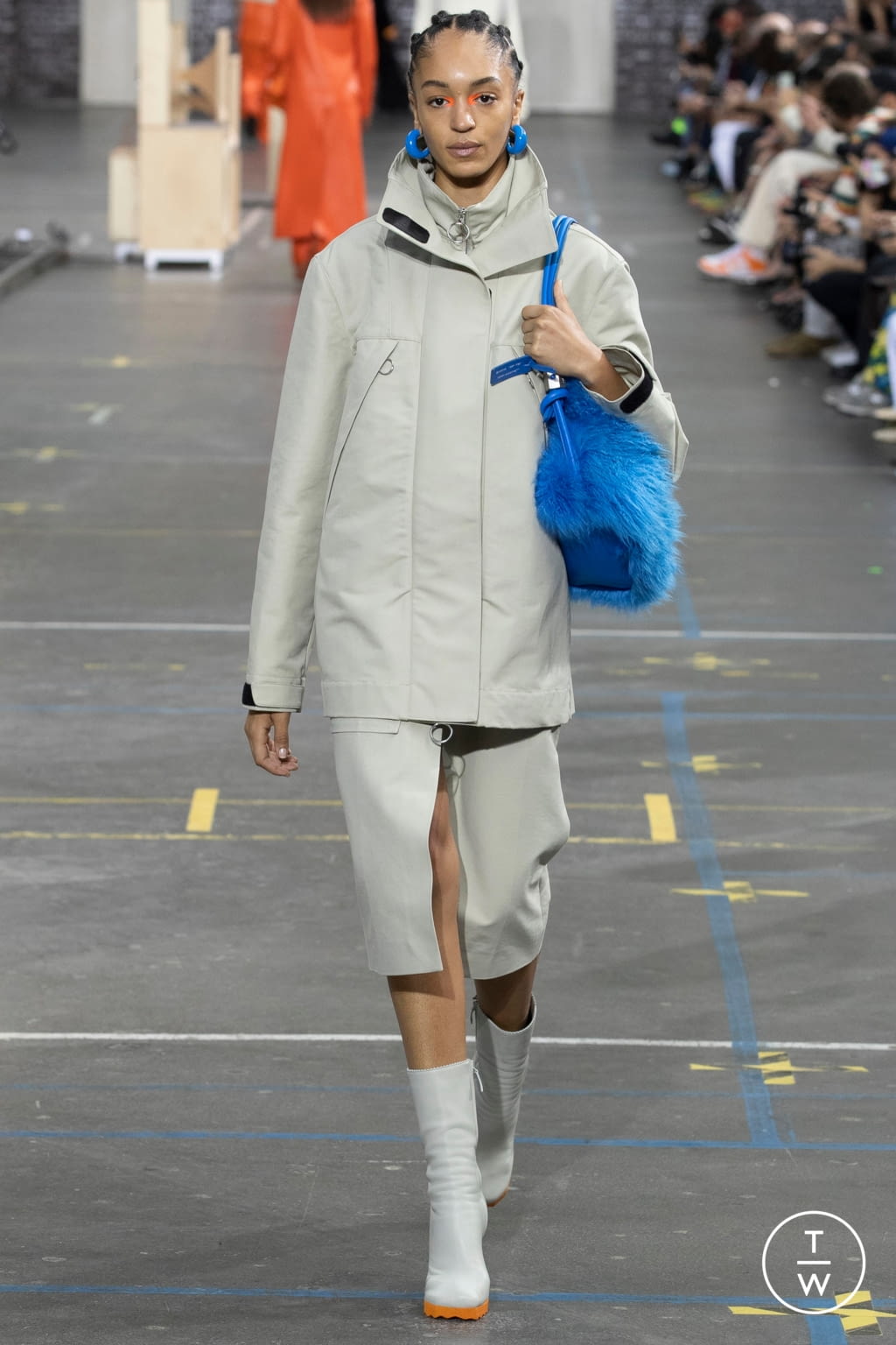Fashion Week Paris Fall/Winter 2021 look 49 from the Off-White collection 女装