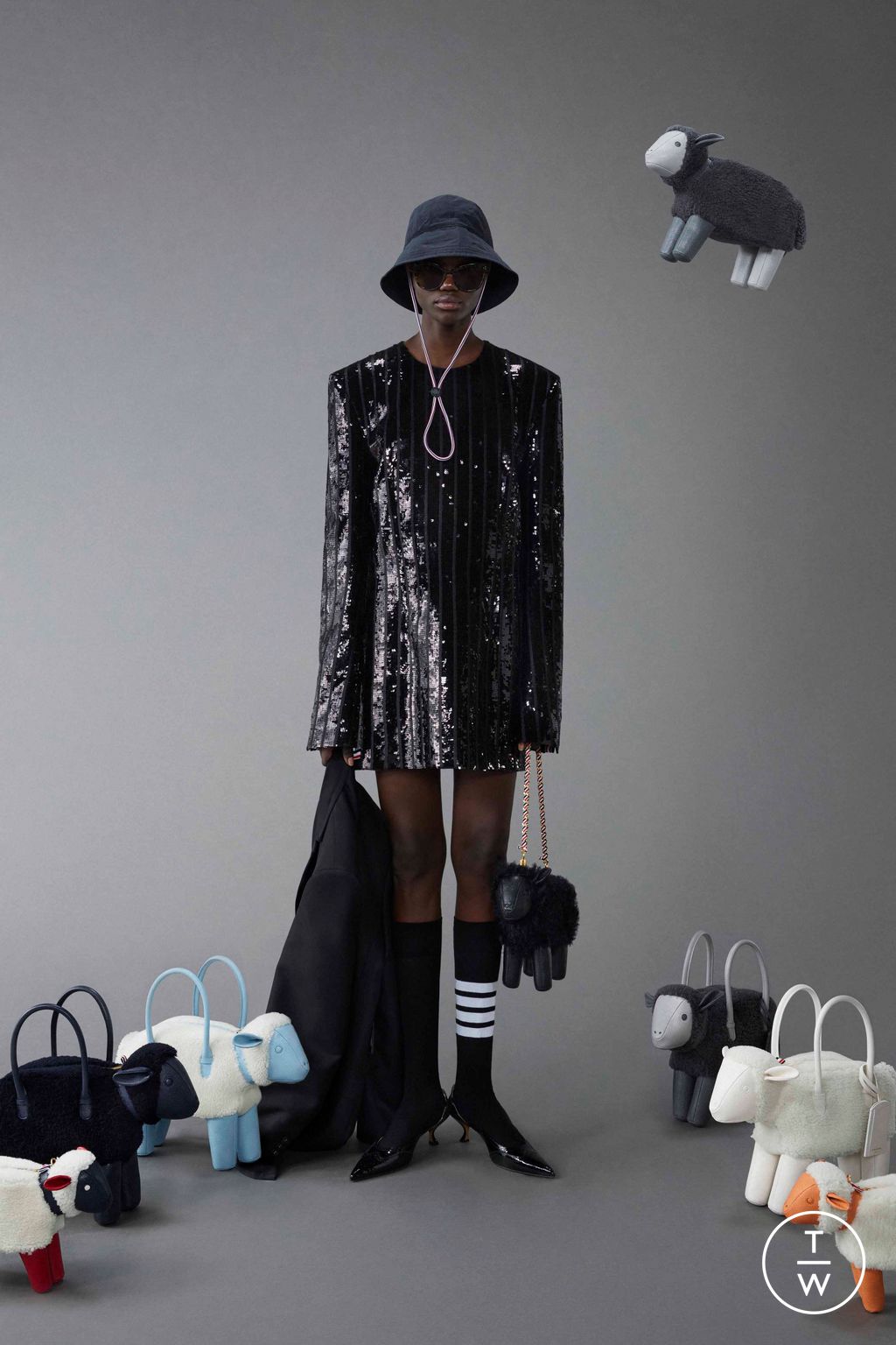 Fashion Week New York Resort 2024 look 49 from the Thom Browne collection 女装