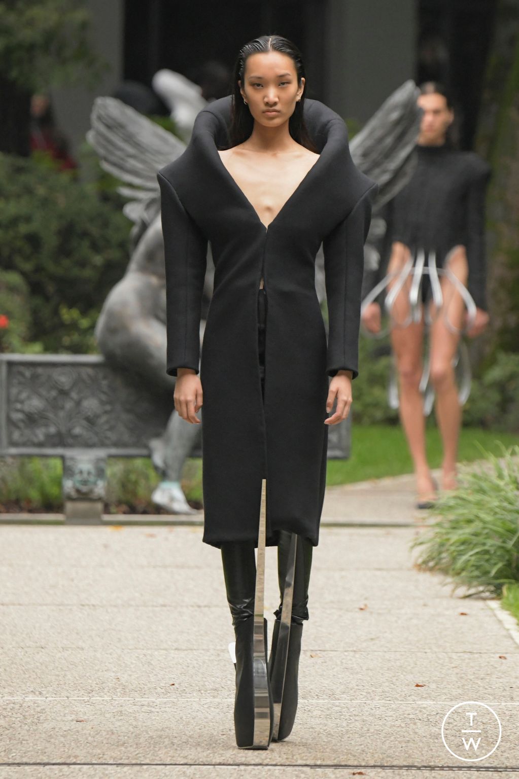 Fashion Week Milan Spring/Summer 2023 look 1 de la collection Han Kjobenhavn womenswear