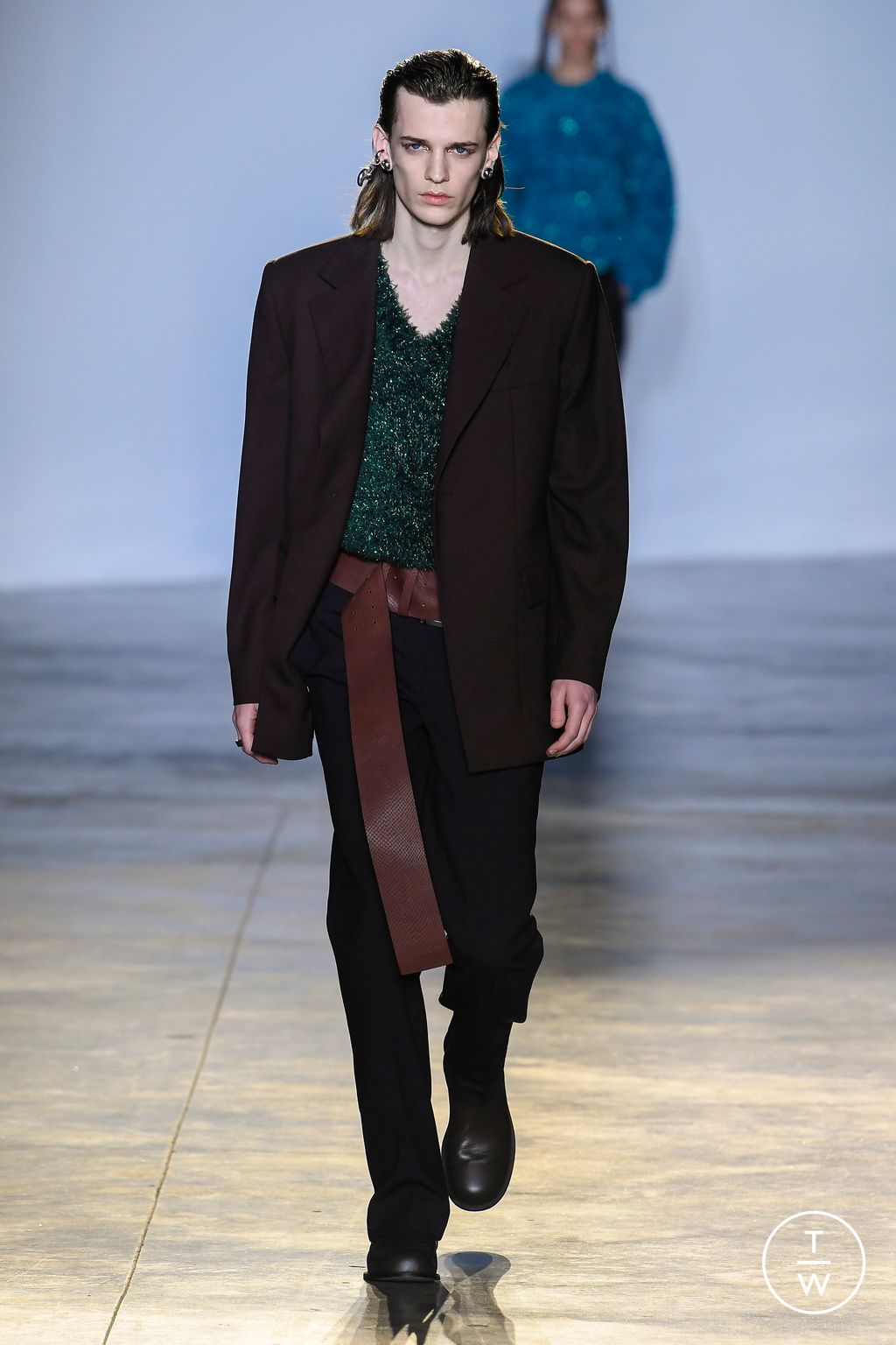 Fashion Week Paris Fall/Winter 2023 look 34 from the Wooyoungmi collection 男装