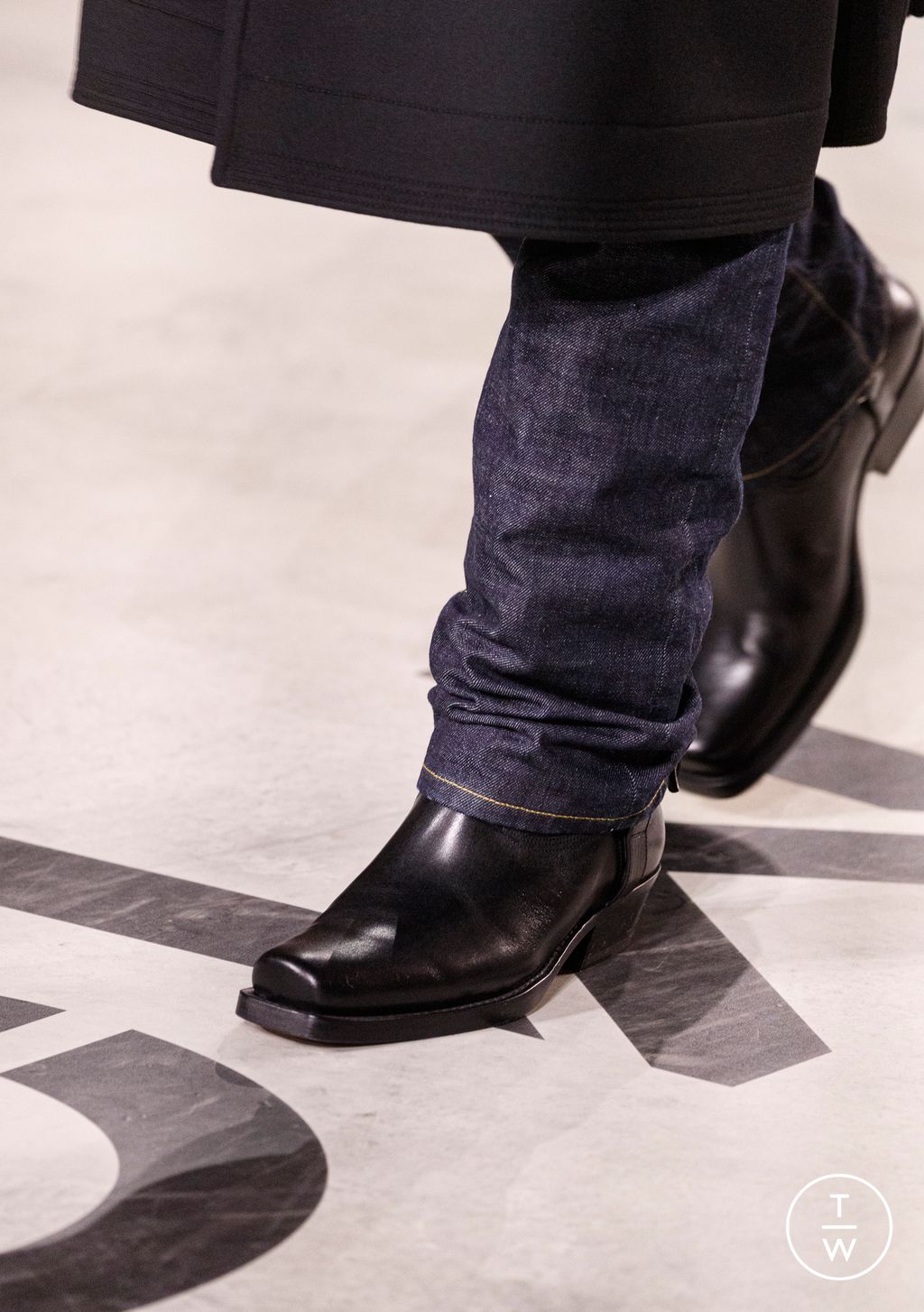 Fashion Week Milan Fall/Winter 2026 look 65 from the Fendi collection womenswear accessories