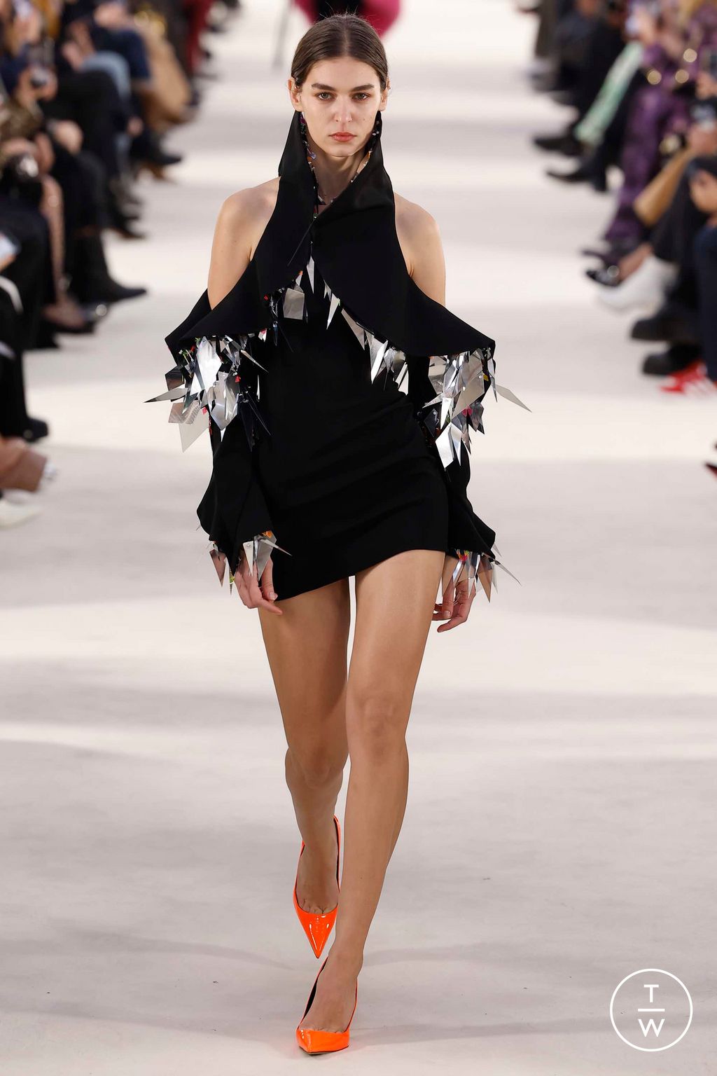 Fashion Week Paris Spring/Summer 2023 look 18 from the Alexandre Vauthier collection 高级定制