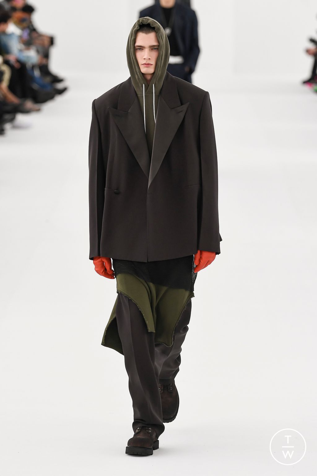 Fashion Week Paris Fall/Winter 2023 look 48 de la collection Givenchy menswear