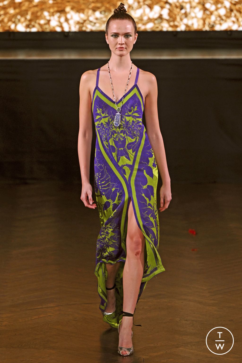 Fashion Week New York Spring/Summer 2023 look 34 from the Naeem Khan collection womenswear