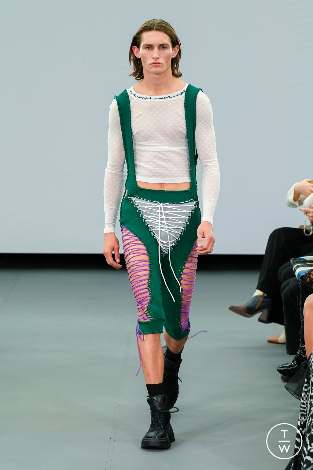 Fashion Week London Spring/Summer 2023 look 4 from the Mark Fast collection womenswear