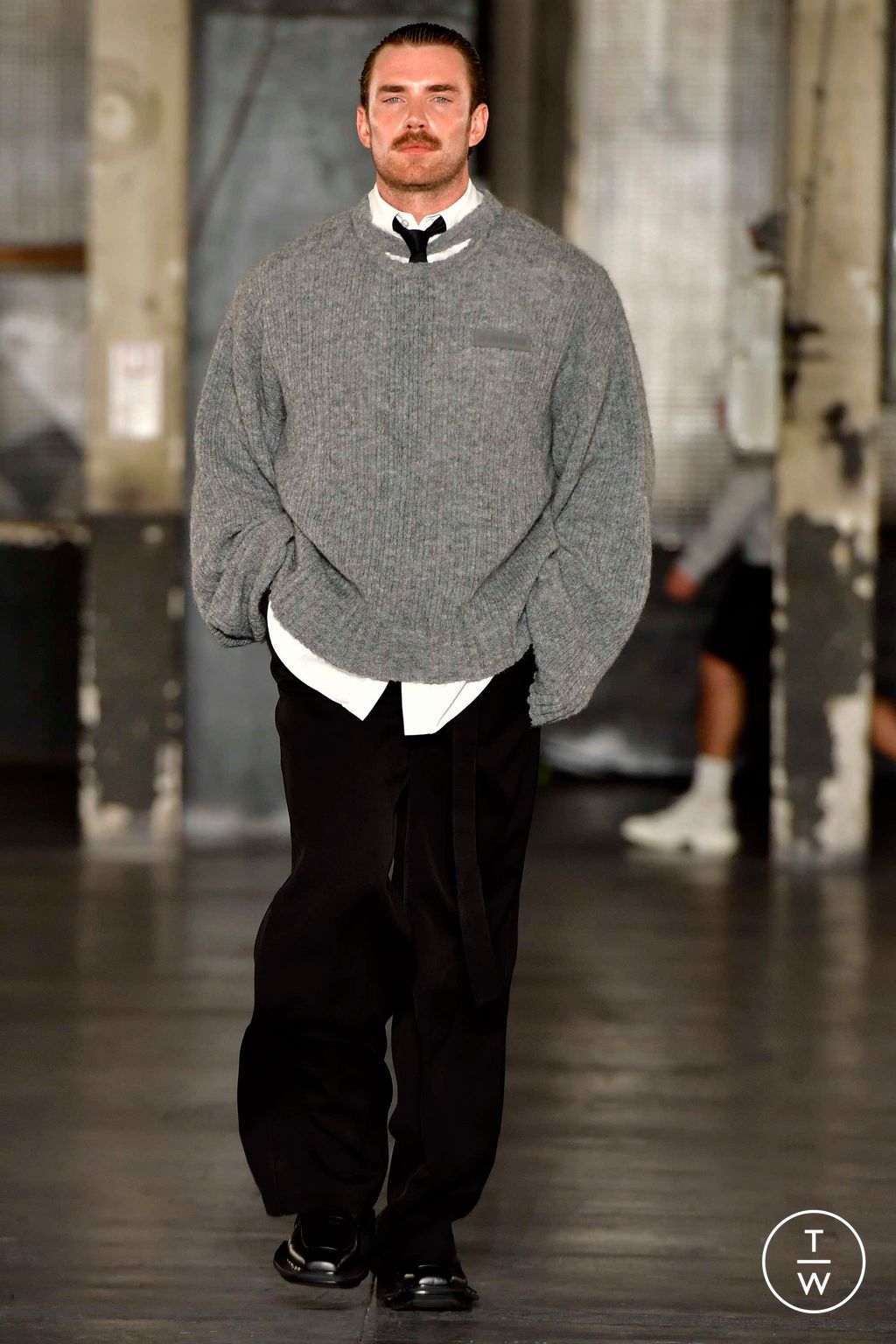 Fashion Week Paris Fall/Winter 2023 look 9 from the Louis Gabriel Nouchi collection 男装