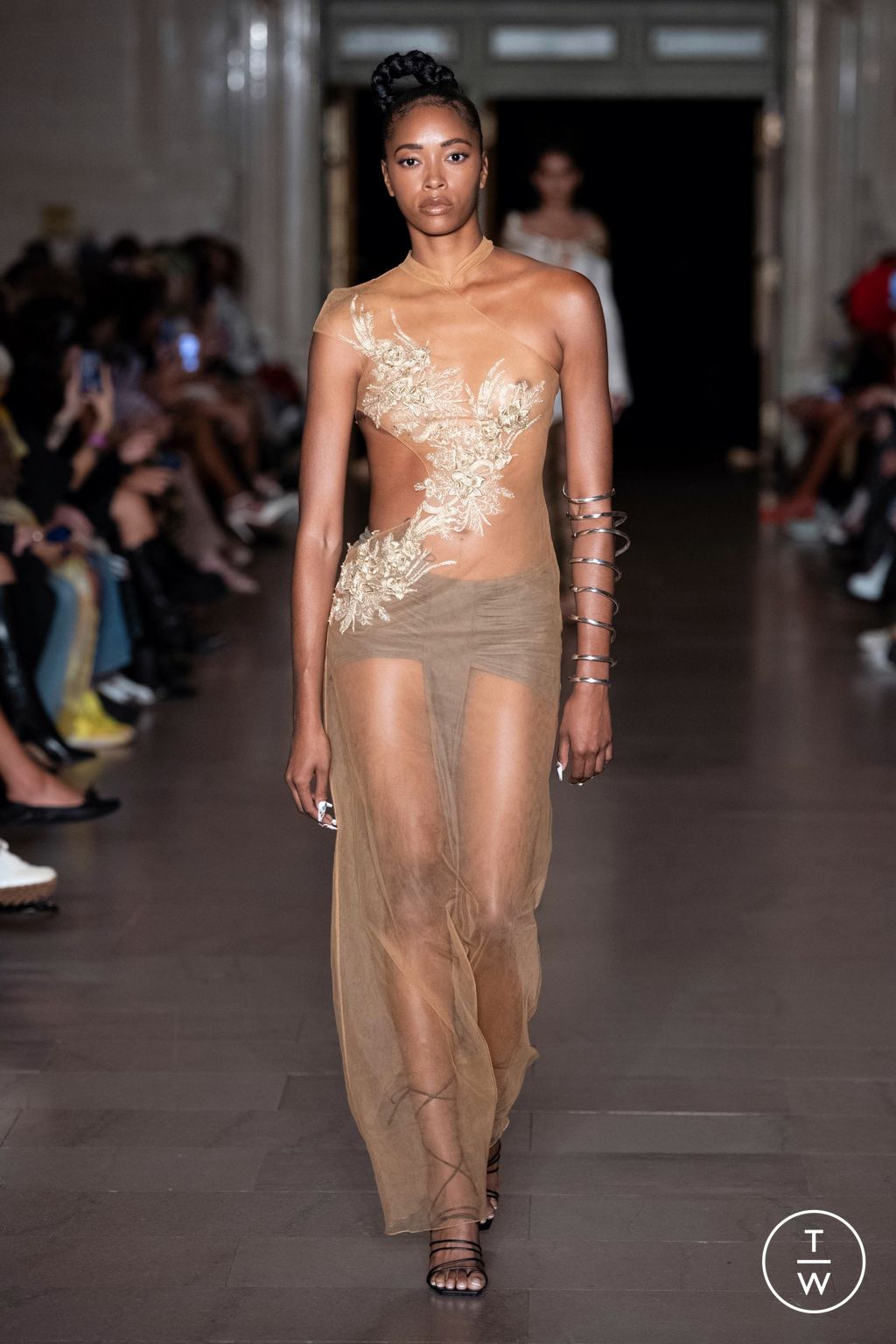 Fashion Week New York Spring/Summer 2023 look 9 from the Kim Shui collection 女装