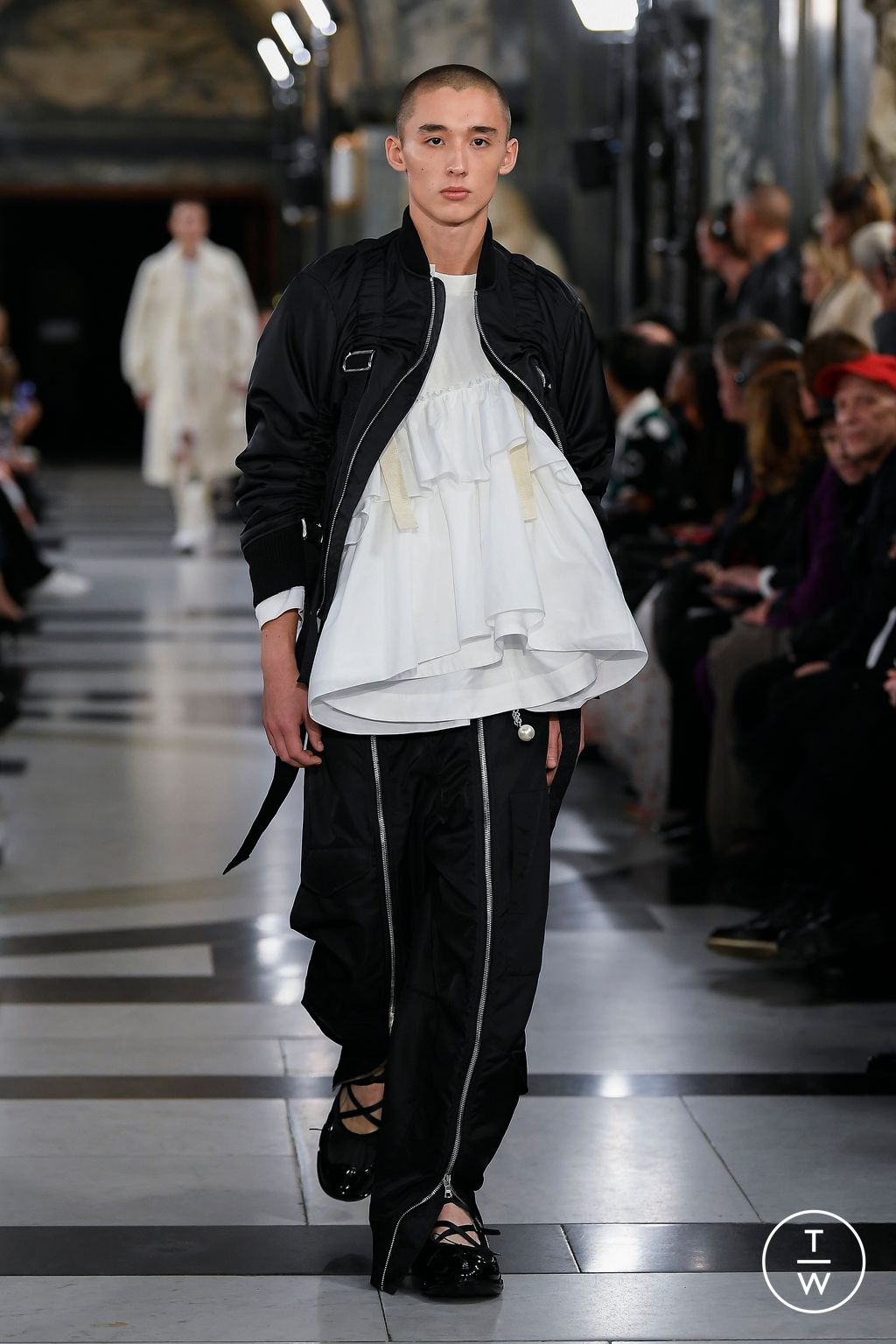 Fashion Week London Spring/Summer 2023 look 19 from the Simone Rocha collection womenswear