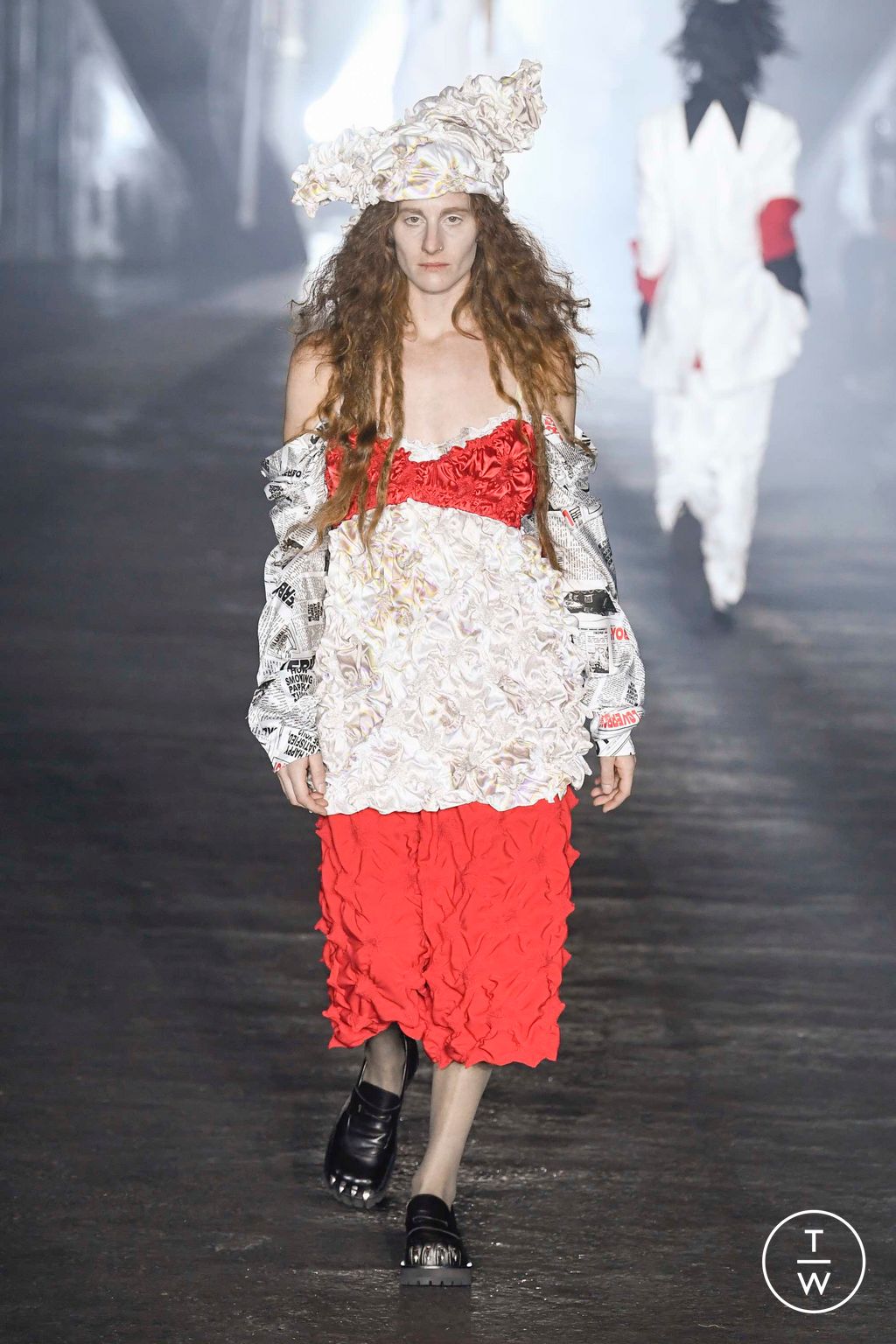 Fashion Week Milan Fall/Winter 2023 look 71 de la collection Charles Jeffrey LOVERBOY menswear