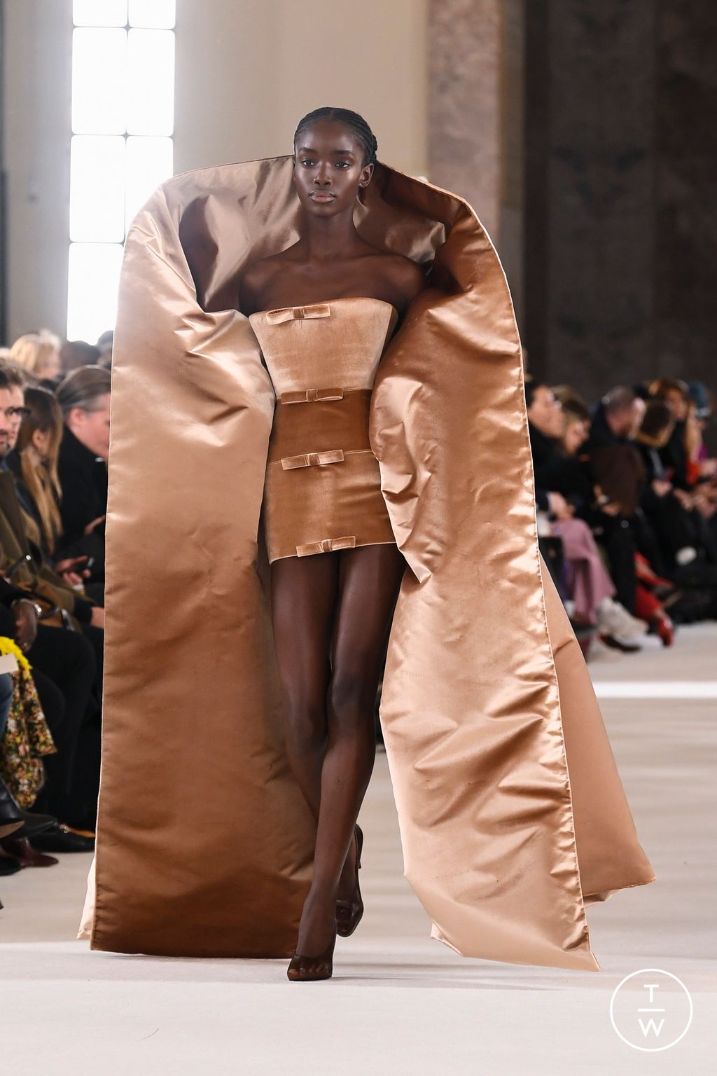 Fashion Week Paris Spring/Summer 2023 look 32 from the Schiaparelli collection 高级定制