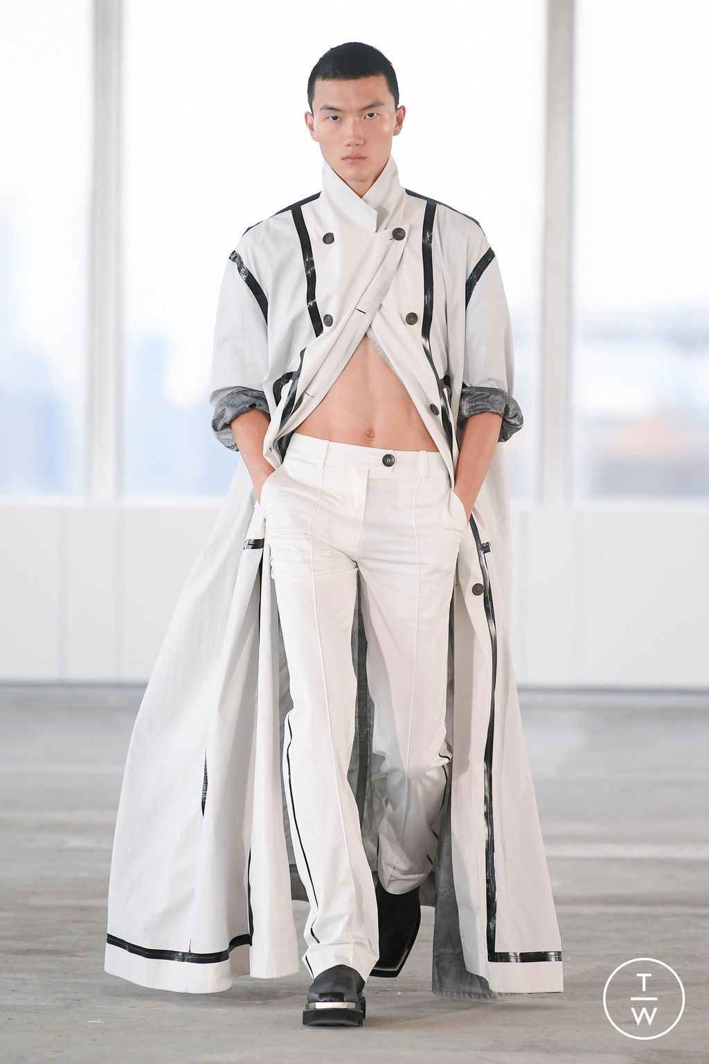 Fashion Week New York Spring/Summer 2023 look 30 from the Peter Do collection 女装