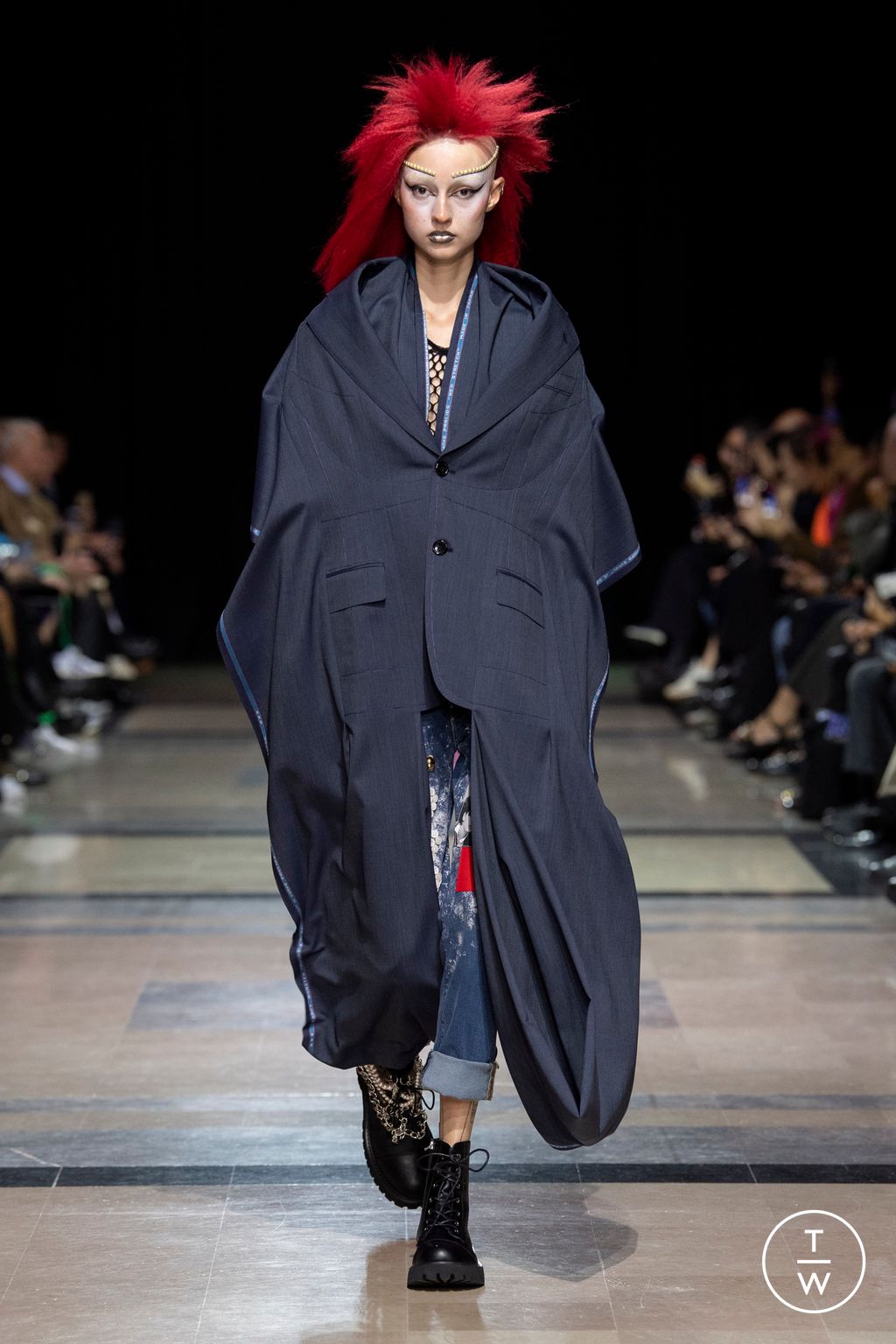Fashion Week Paris Spring/Summer 2023 look 4 de la collection Junya Watanabe womenswear