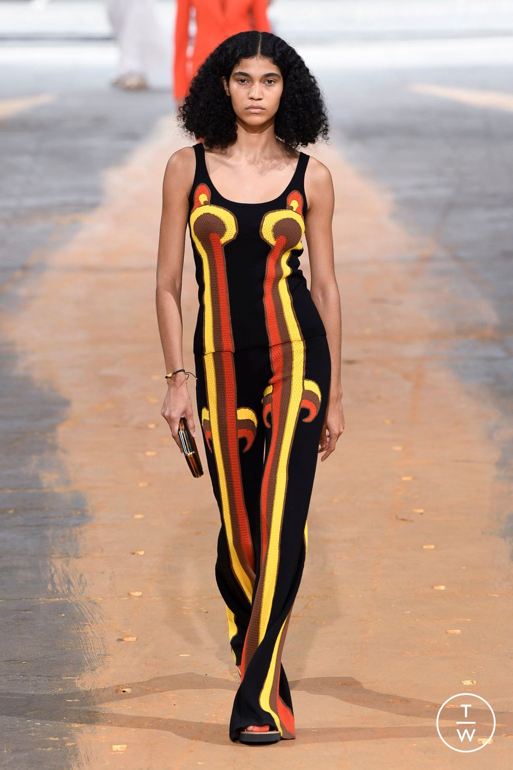 Fashion Week New York Spring/Summer 2023 look 26 from the Gabriela Hearst collection womenswear