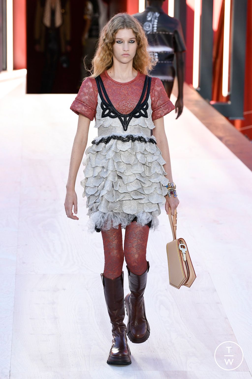 Fashion Week Paris Spring/Summer 2023 look 21 from the Louis Vuitton collection womenswear