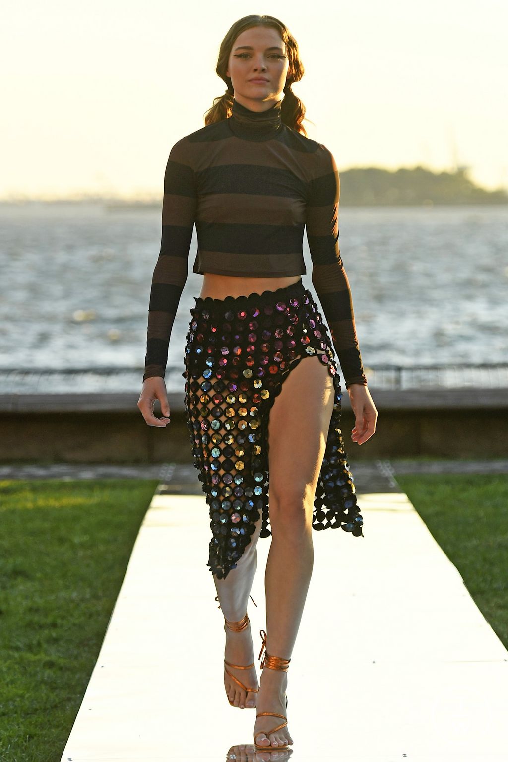 Fashion Week New York Spring/Summer 2023 look 45 from the Cynthia Rowley collection womenswear