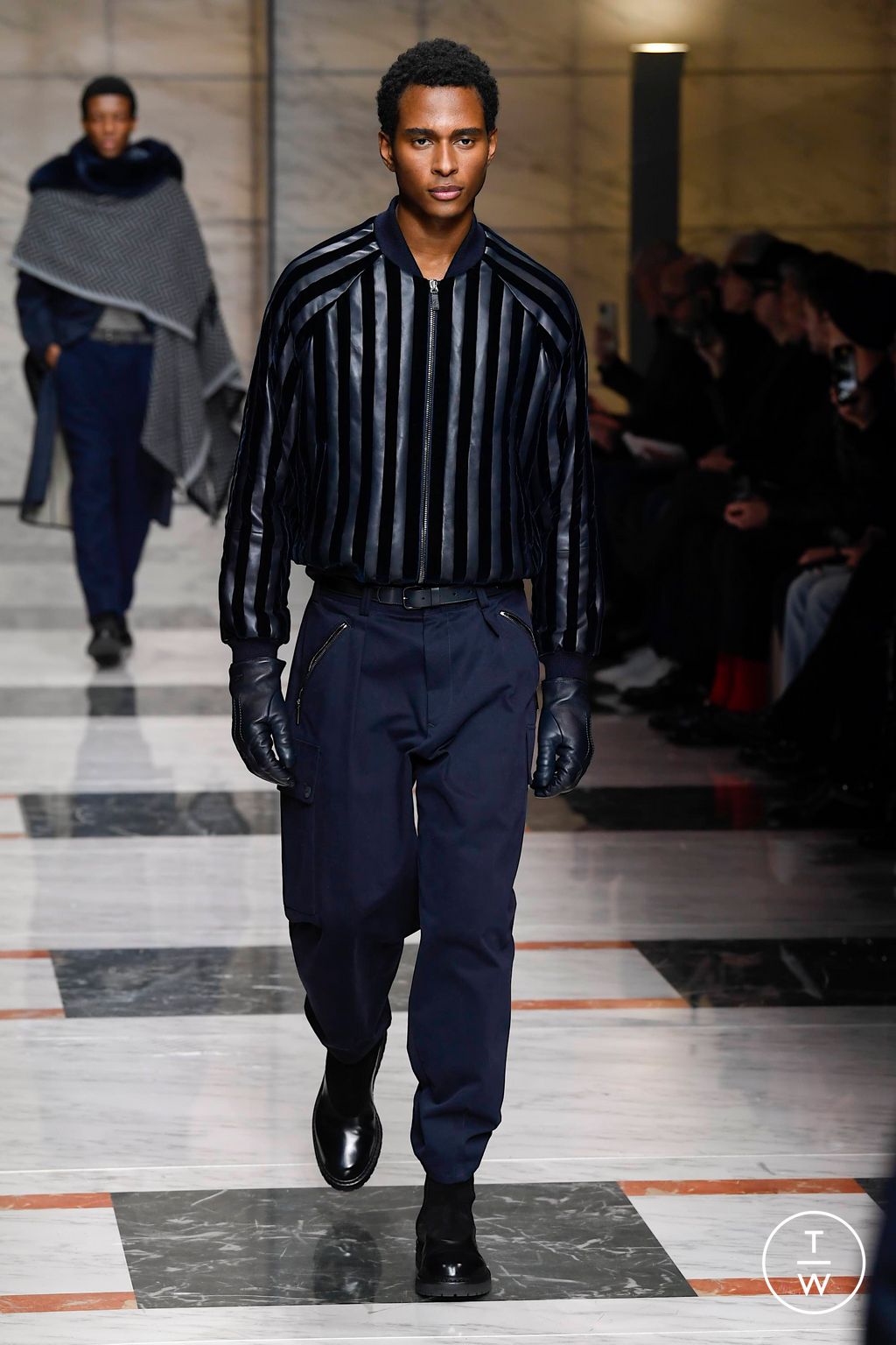 Fashion Week Milan Fall/Winter 2023 look 41 de la collection Giorgio Armani menswear