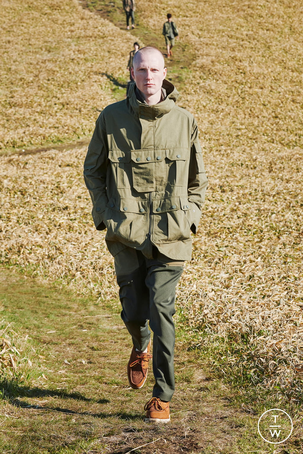 Fashion Week Paris Spring/Summer 2022 look 4 from the White Mountaineering collection menswear