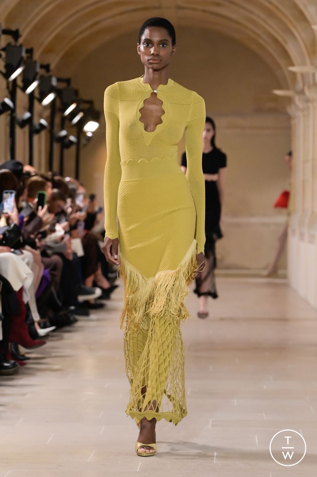 Fashion Week Paris Spring/Summer 2023 look 6 from the Victoria Beckham collection womenswear