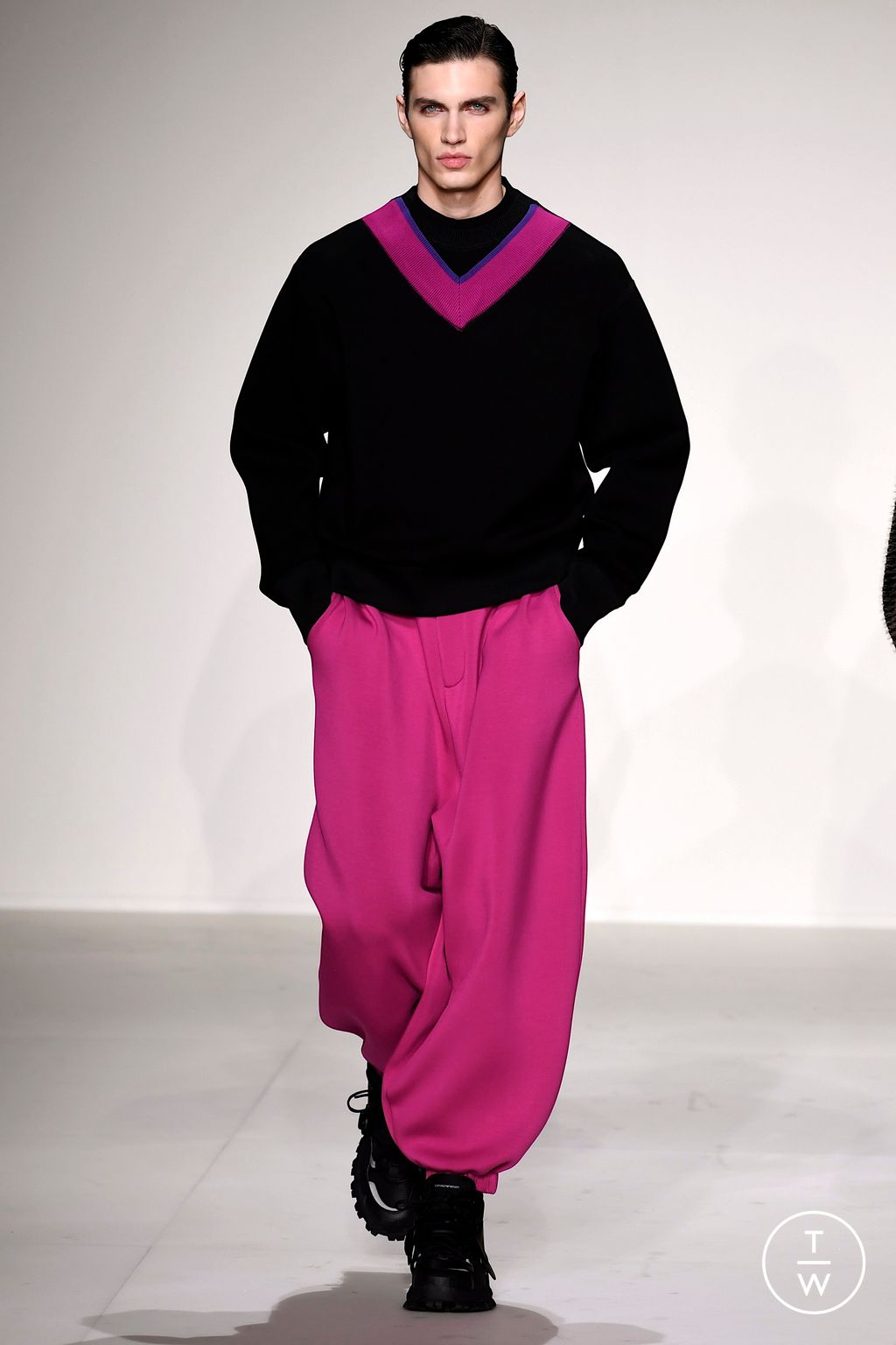 Fashion Week Milan Fall/Winter 2023 look 61 from the Emporio Armani collection menswear