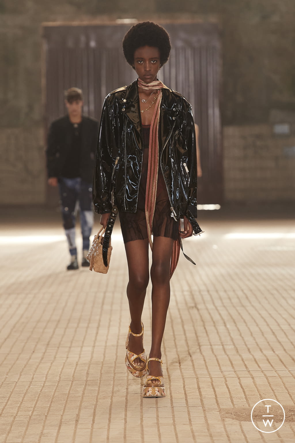 Fashion Week Milan Spring/Summer 2022 look 5 from the Dsquared2 collection 女装
