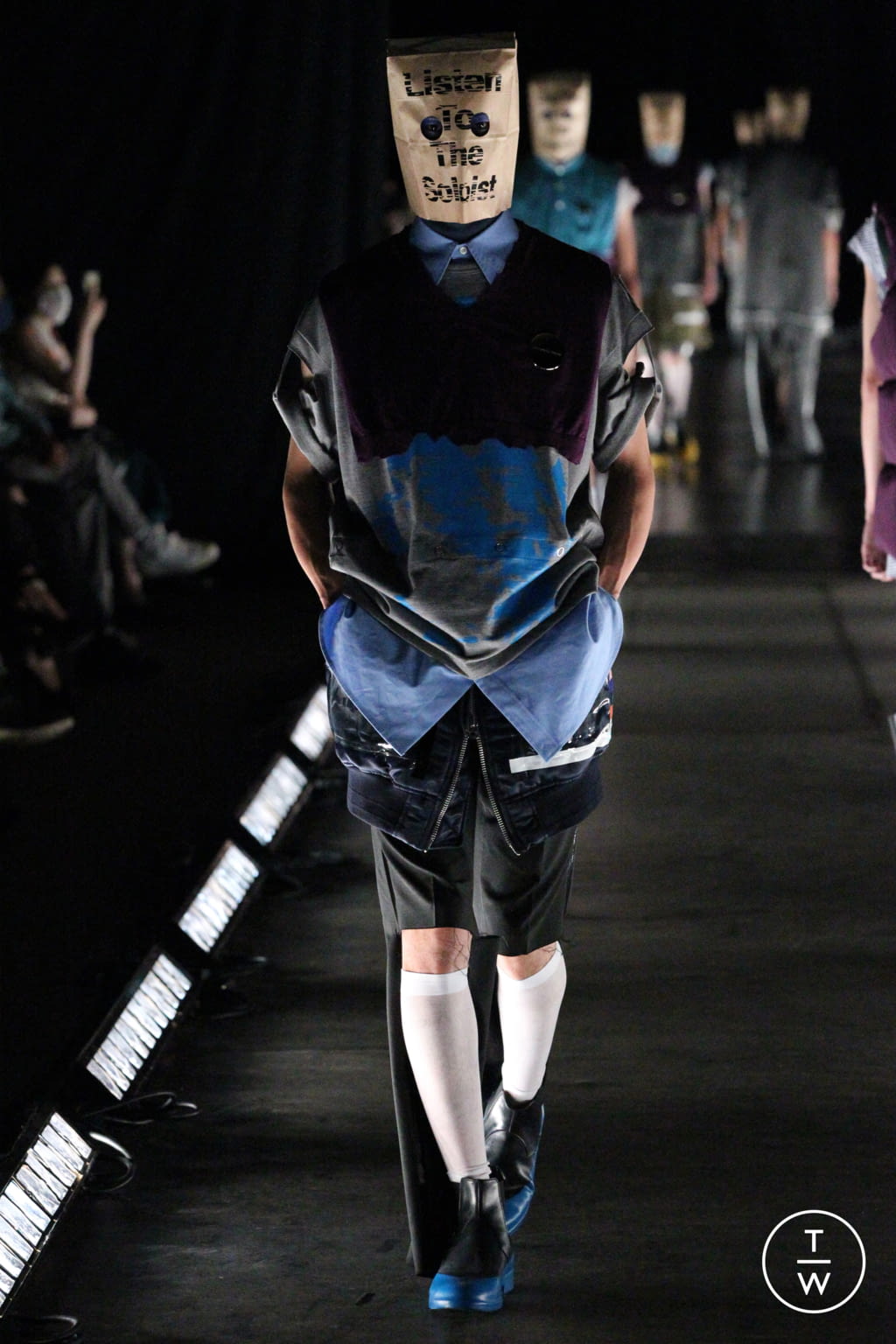 Fashion Week Paris Spring/Summer 2022 look 5 from the Takahiromiyashita The Soloist collection 女装