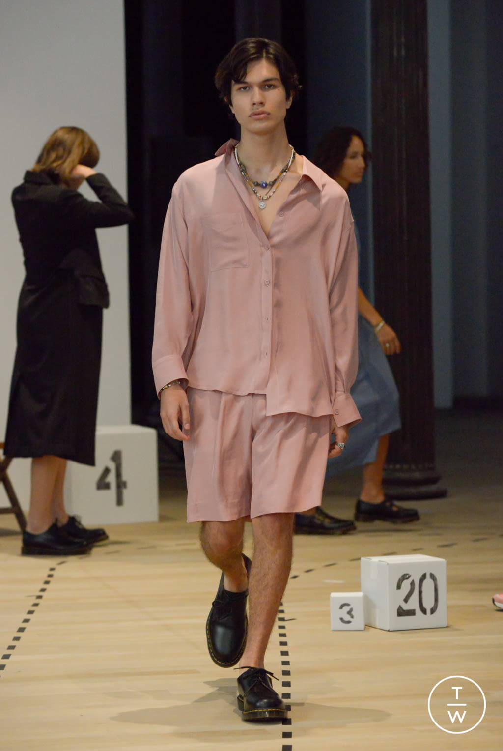 Fashion Week New York Spring/Summer 2022 look 5 from the A--Company collection 女装