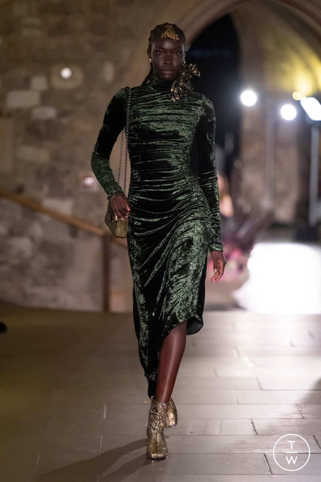 Fashion Week London Fall/Winter 2024 look 5 from the MITHRIDATE collection womenswear