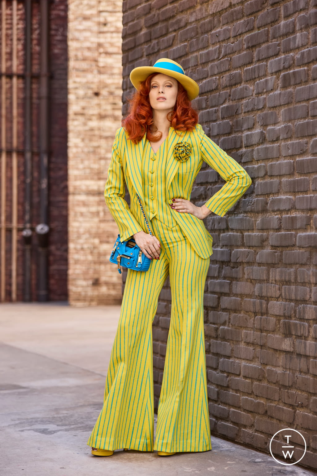 Fashion Week Milan Resort 2022 look 50 from the Moschino collection womenswear