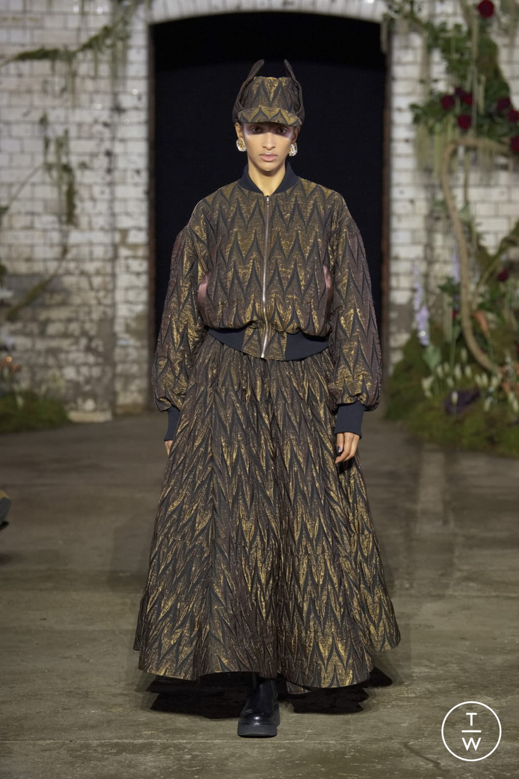 Fashion Week London Fall/Winter 2022 look 50 from the MITHRIDATE collection 女装