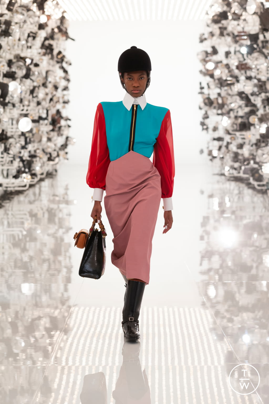 Fashion Week Milan Fall/Winter 2021 look 50 de la collection Gucci womenswear