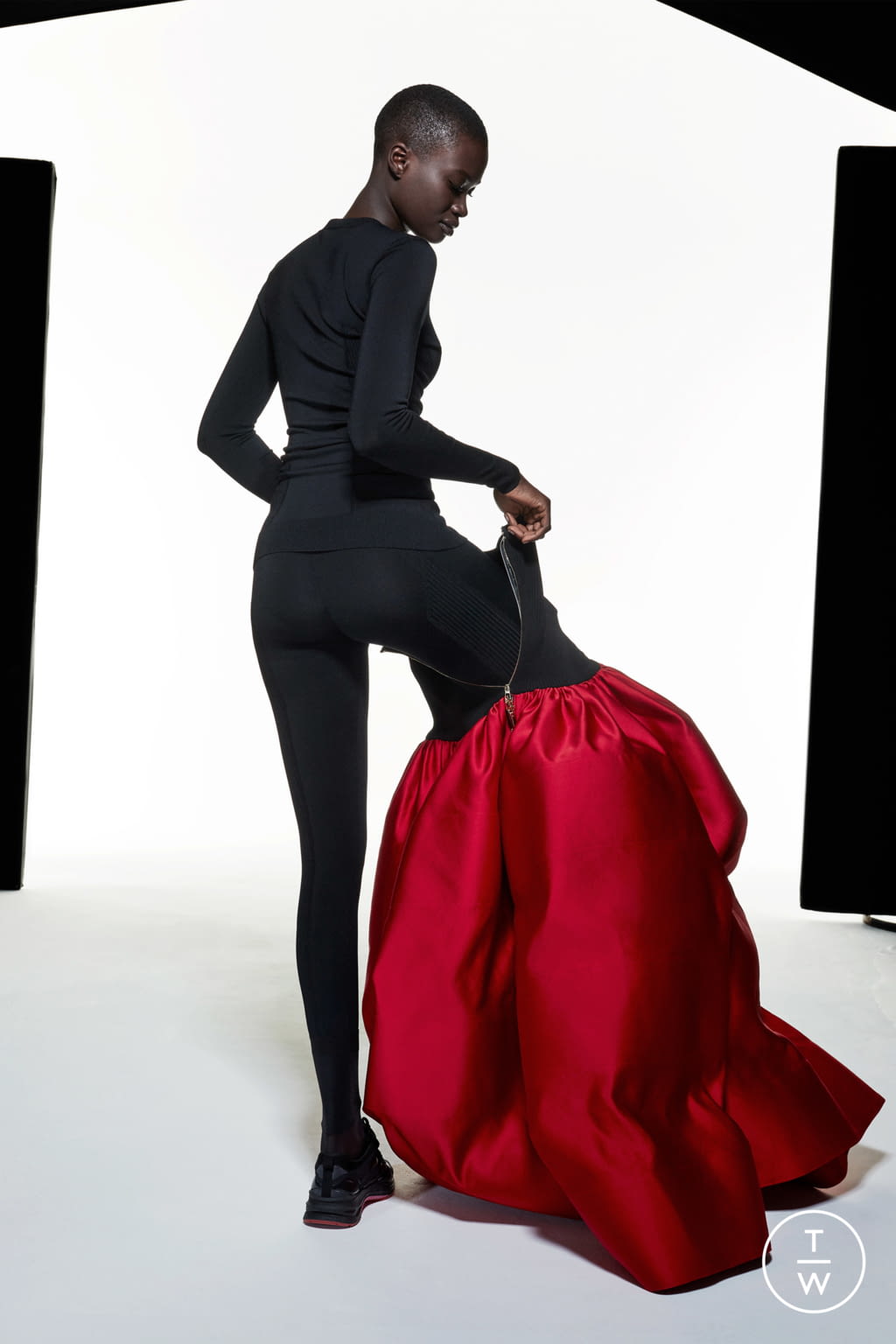 Fashion Week Paris Spring/Summer 2021 look 50 from the AZ Factory collection couture