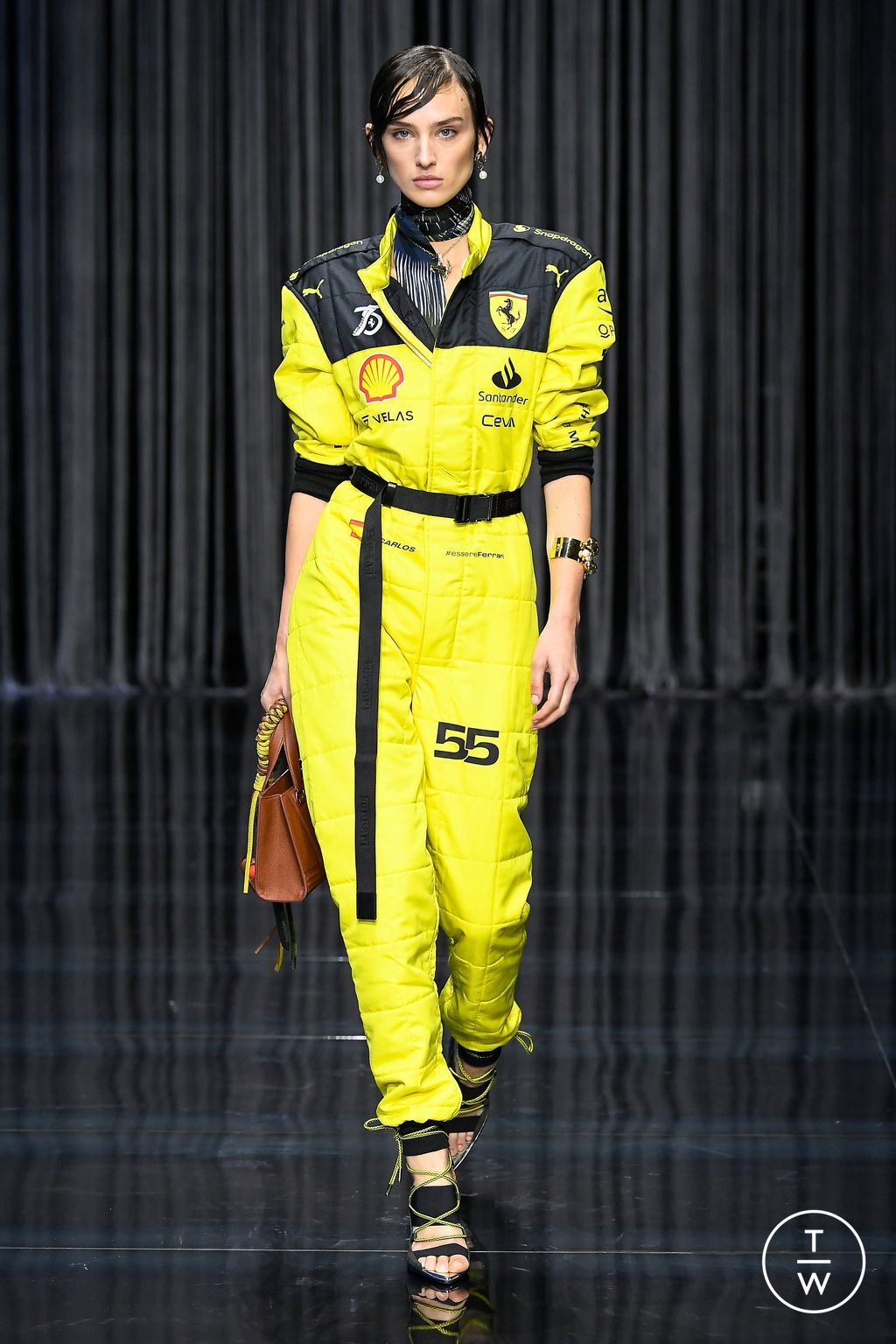 Fashion Week Milan Spring/Summer 2023 look 12 de la collection Ferrari womenswear