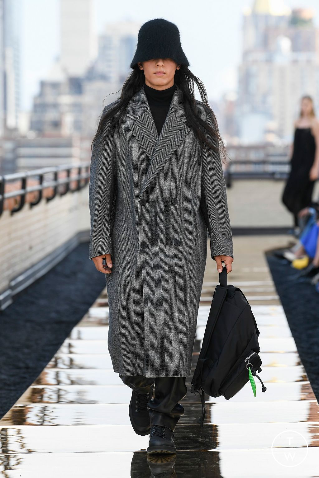Fashion Week New York Fall/Winter 2022 look 35 de la collection Cos womenswear