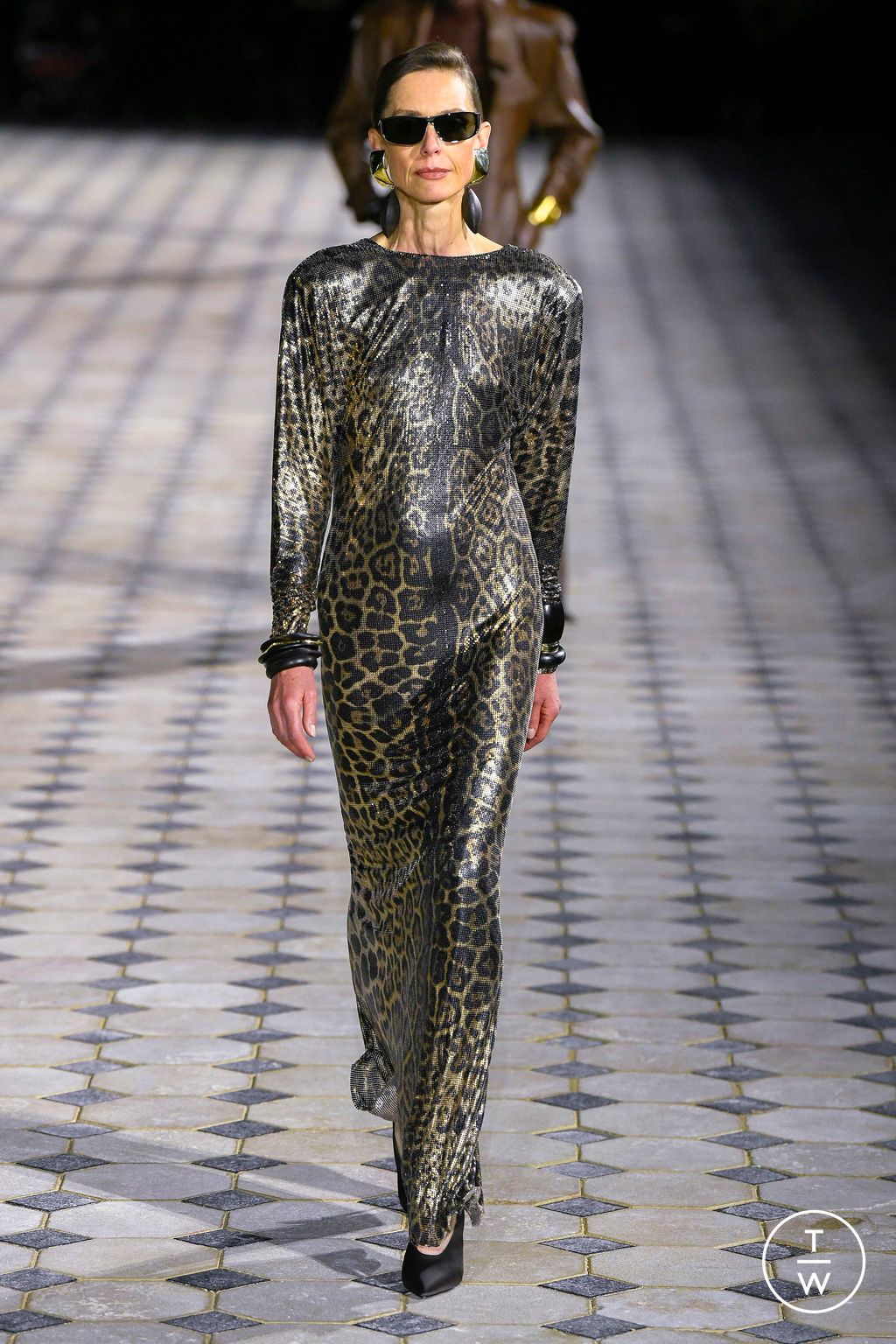 Fashion Week Paris Spring/Summer 2023 look 14 from the Saint Laurent collection 女装