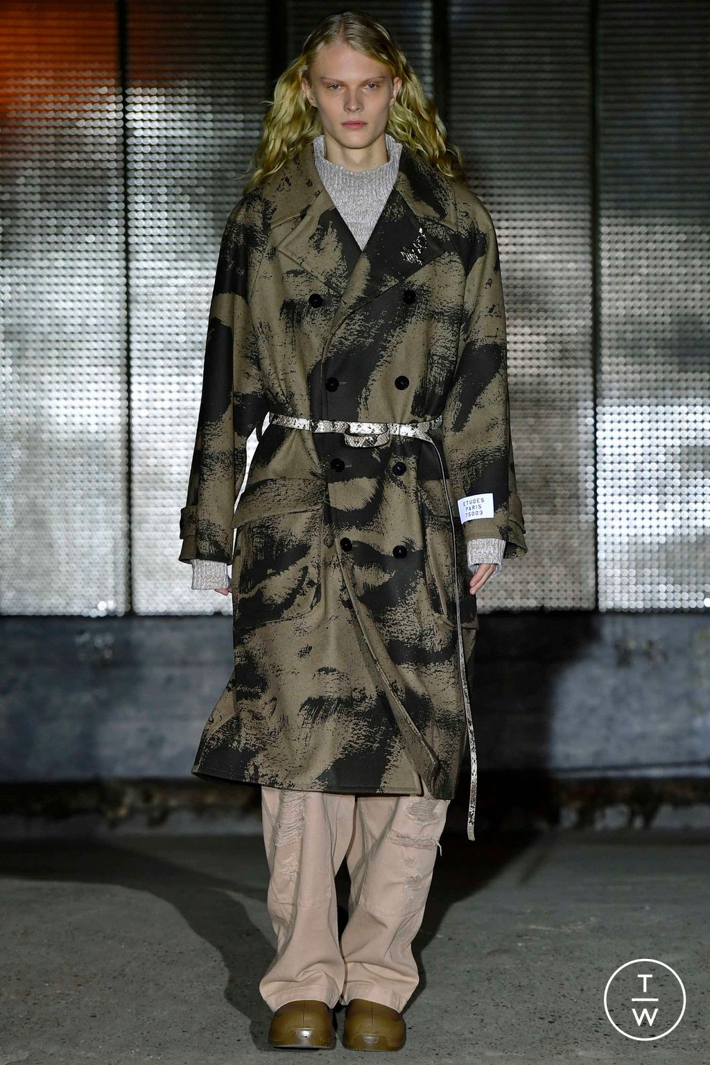 Fashion Week Paris Fall/Winter 2023 look 8 from the Études Studio collection menswear