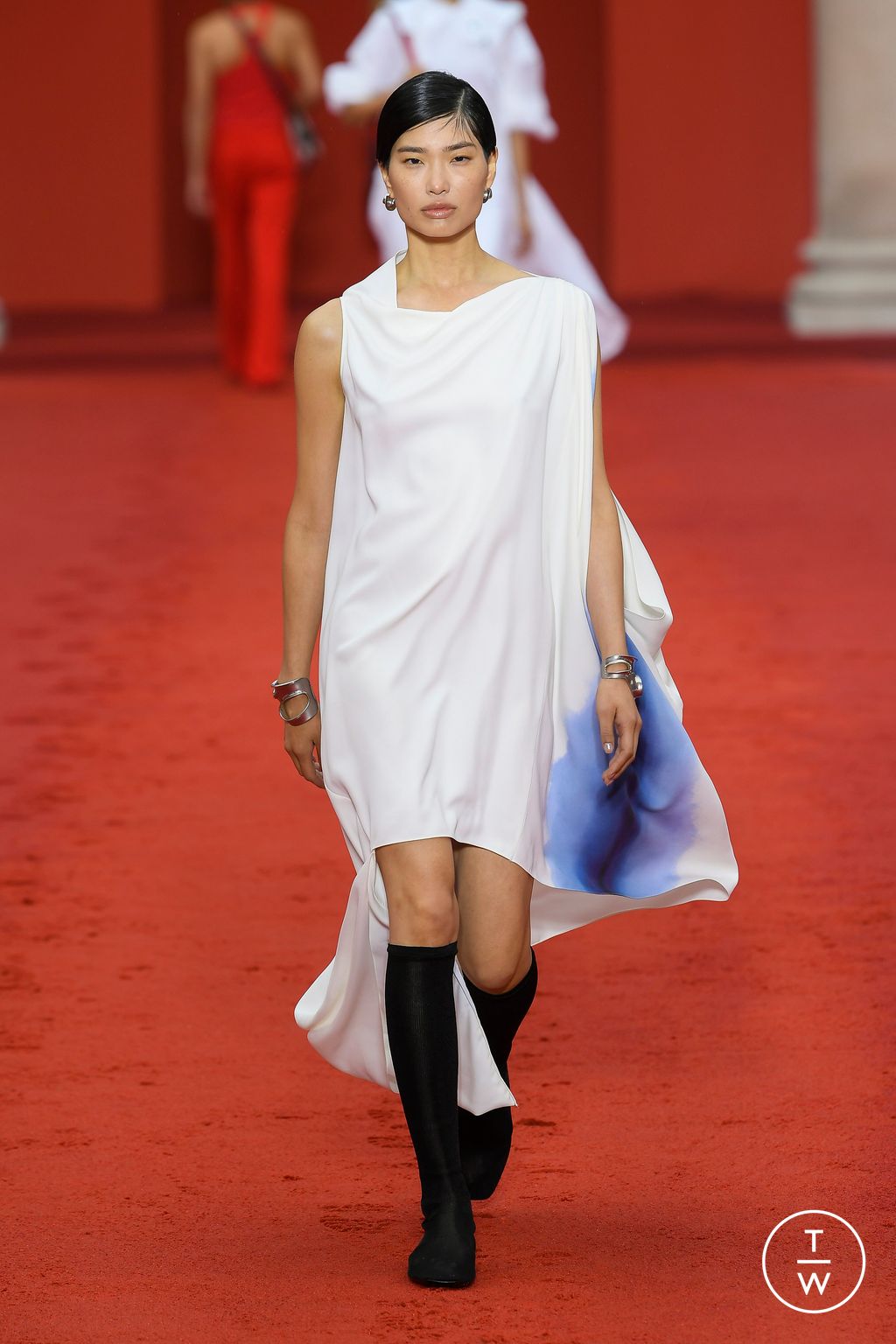 Fashion Week Milan Spring/Summer 2023 look 19 from the Ferragamo collection womenswear