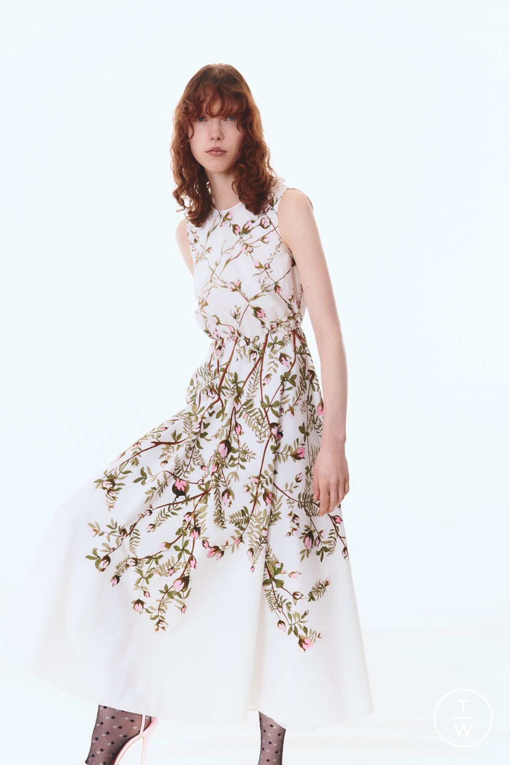 Fashion Week Paris Pre-Fall 2025 look 50 from the Giambattista Valli collection womenswear