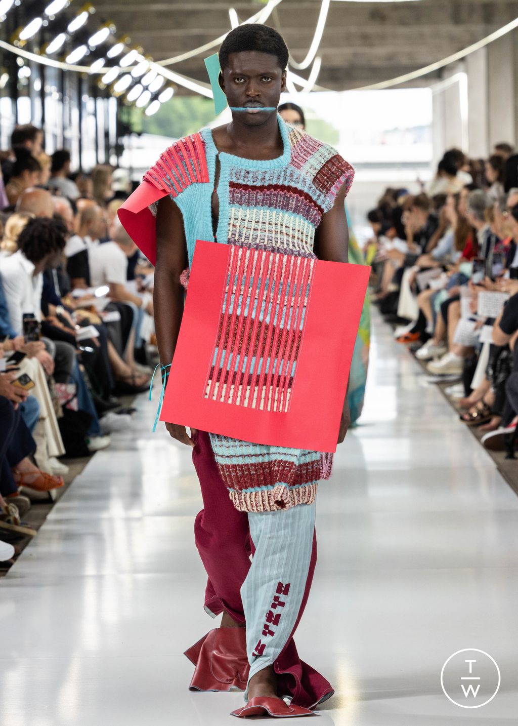 Fashion Week Paris Spring/Summer 2024 look 50 de la collection IFM PARIS menswear