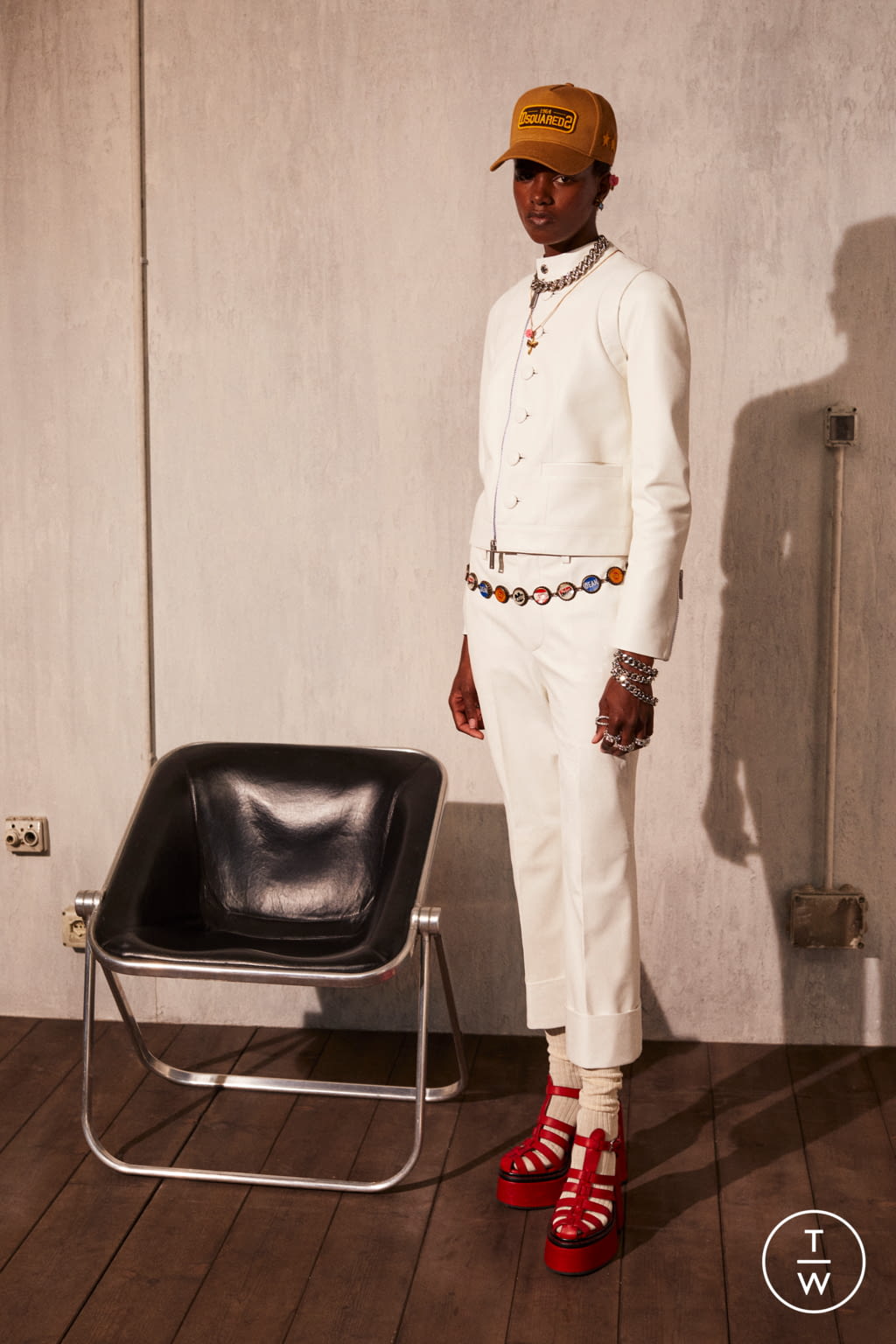 Fashion Week Milan Resort 2022 look 51 de la collection Dsquared2 womenswear