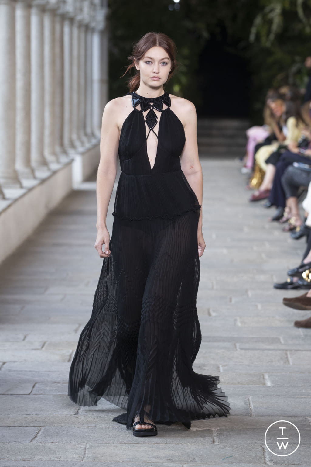 Fashion Week Milan Spring/Summer 2022 look 51 from the Alberta Ferretti collection womenswear