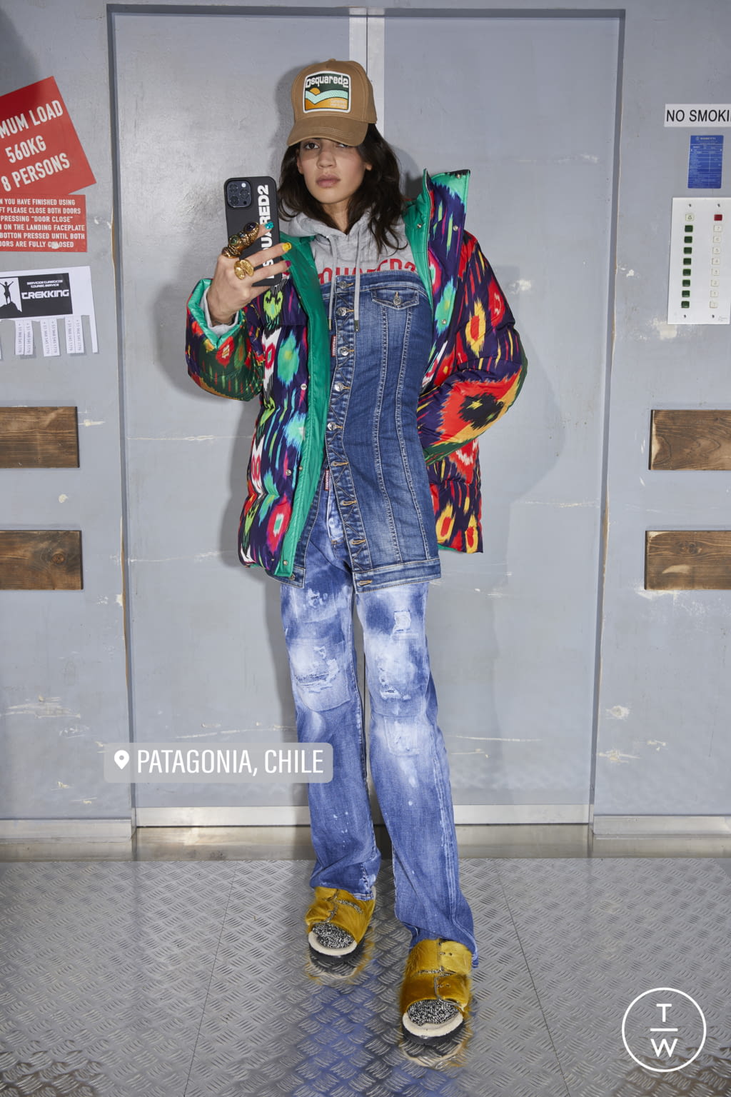 Fashion Week Milan Pre-Fall 2022 look 51 from the Dsquared2 collection 女装