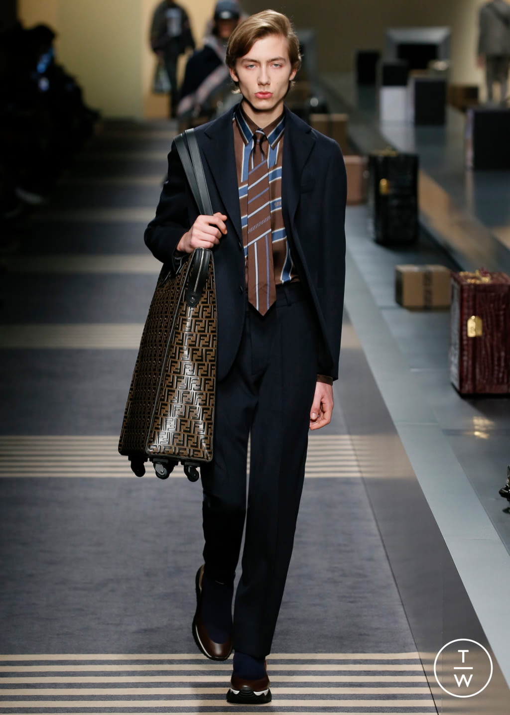Fashion Week Milan Fall/Winter 2018 look 51 from the Fendi collection menswear