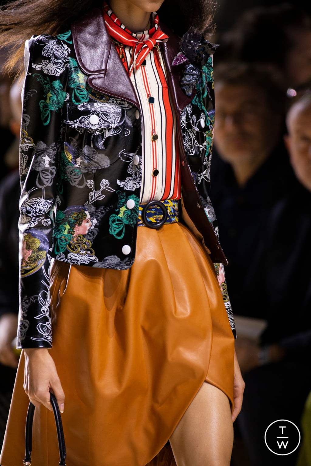 Fashion Week Paris Spring/Summer 2020 look 49 from the Louis Vuitton collection 女装配饰