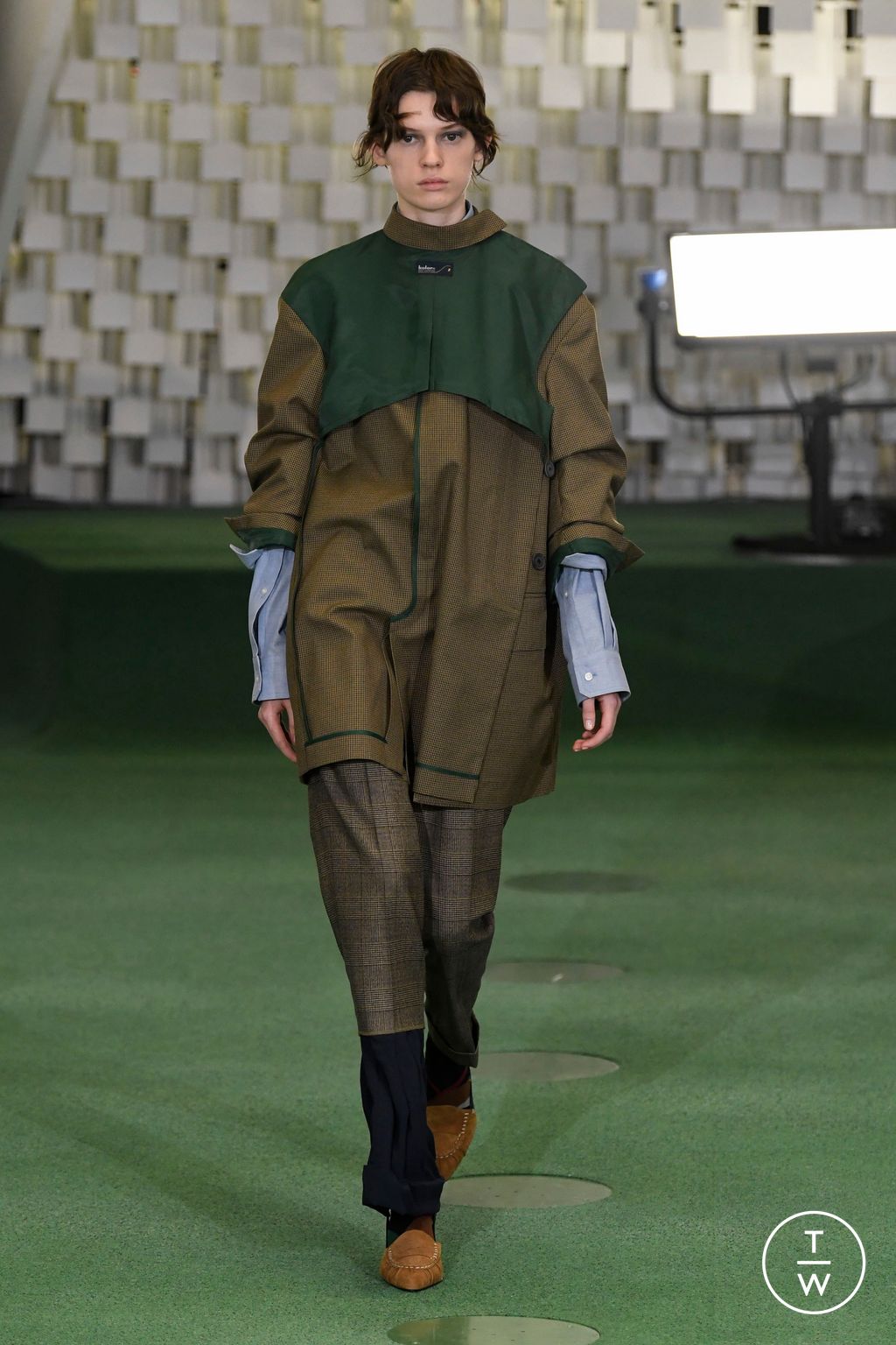 Fashion Week Paris Fall/Winter 2023 look 16 from the Kolor collection menswear