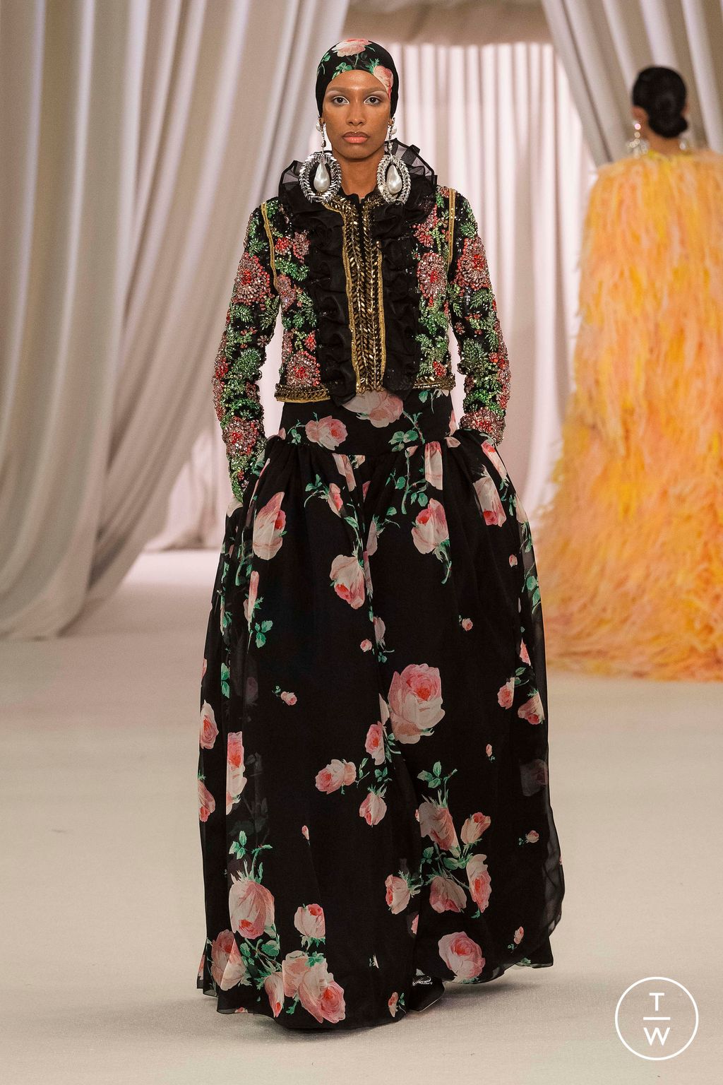 Fashion Week Paris Spring/Summer 2023 look 13 from the Giambattista Valli collection couture