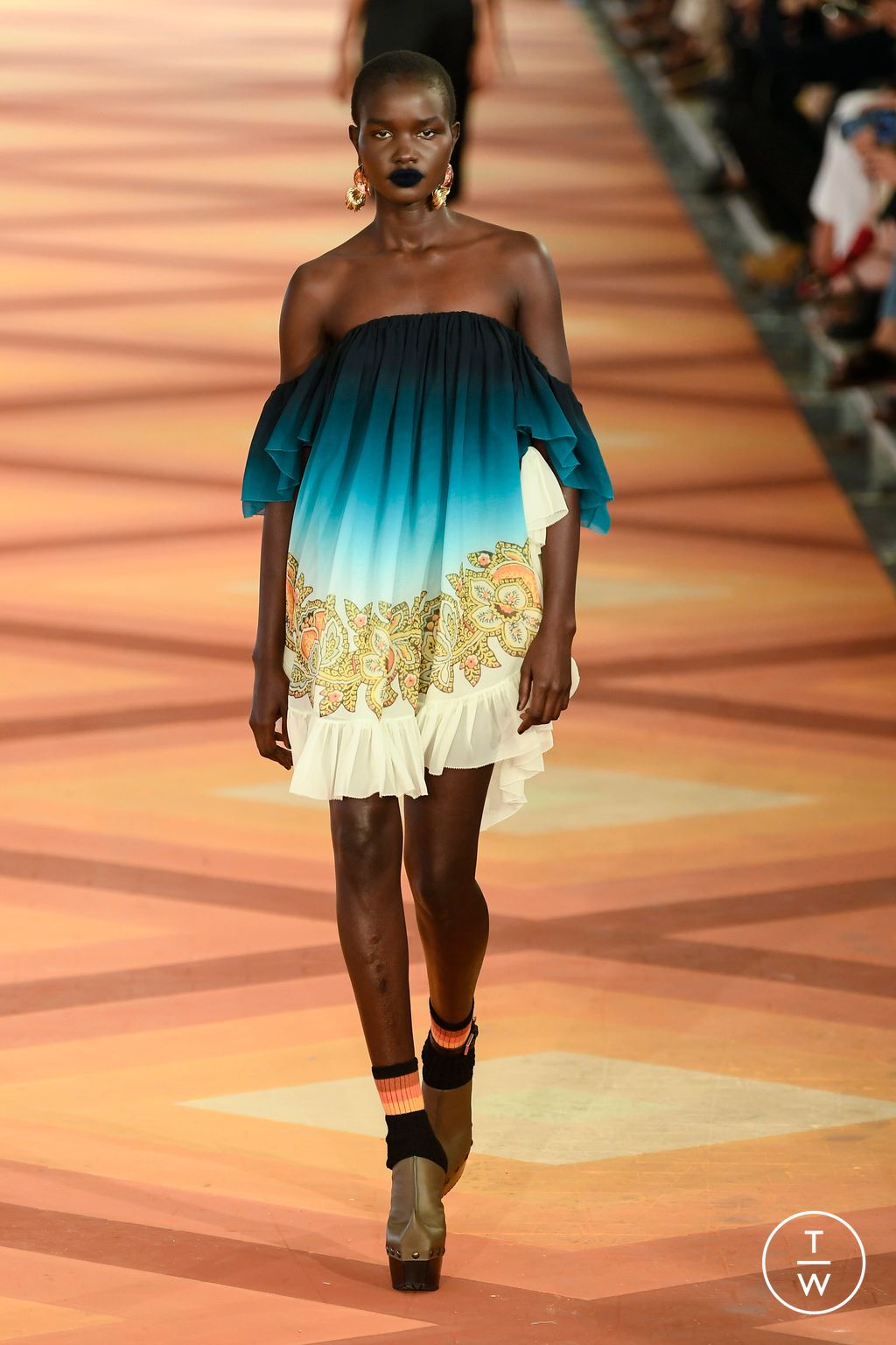 Fashion Week Milan Spring/Summer 2023 look 29 from the Etro collection womenswear