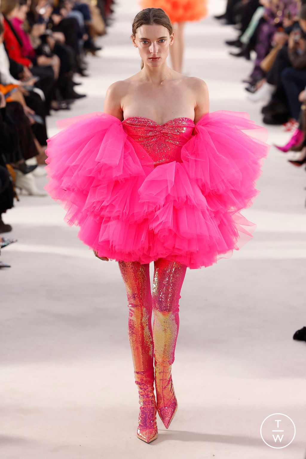 Fashion Week Paris Spring/Summer 2023 look 31 de la collection Alexandre Vauthier couture
