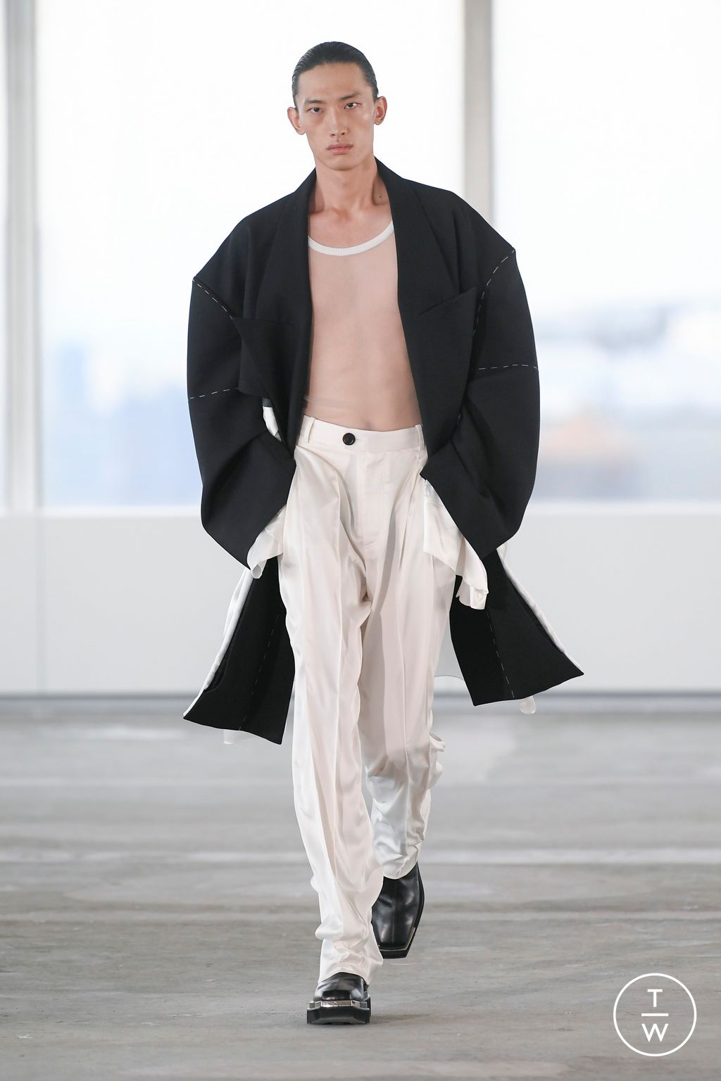 Fashion Week New York Spring/Summer 2023 look 11 from the Peter Do collection 女装