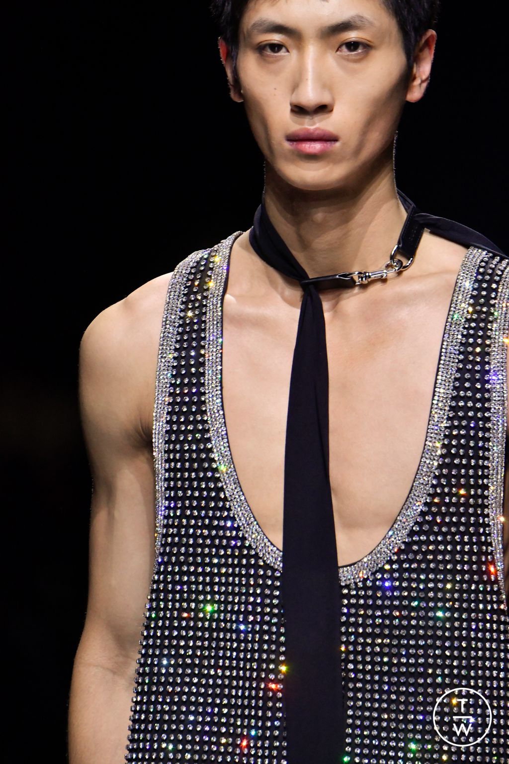 Fashion Week Milan Fall/Winter 2024 look 52 de la collection Gucci menswear accessories