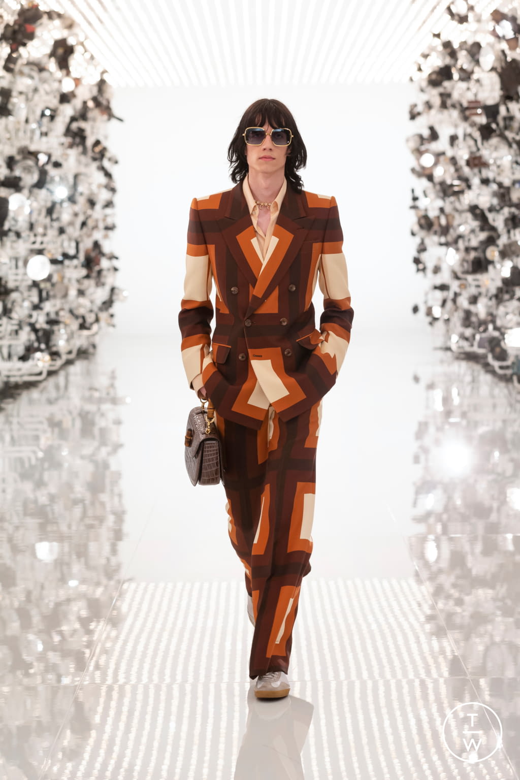 Fashion Week Milan Fall/Winter 2021 look 52 from the Gucci collection womenswear